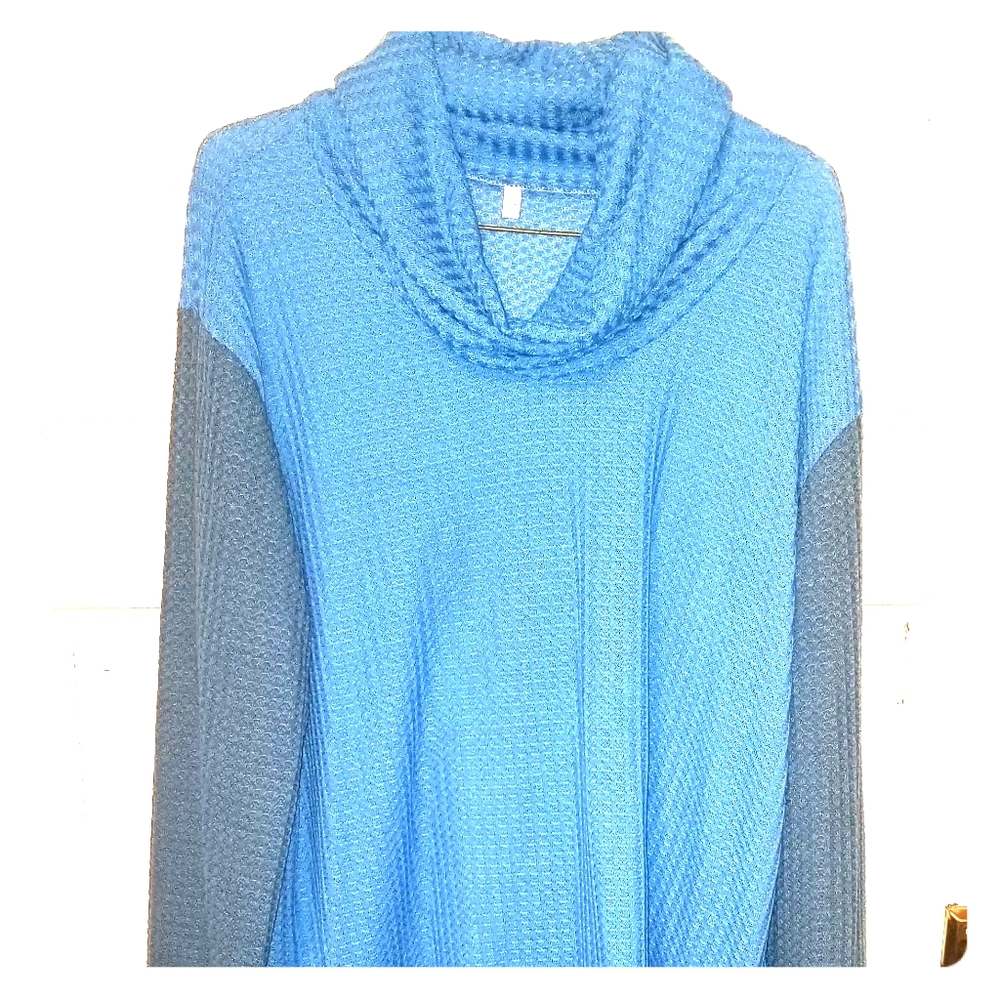 Waffleknit pullover top